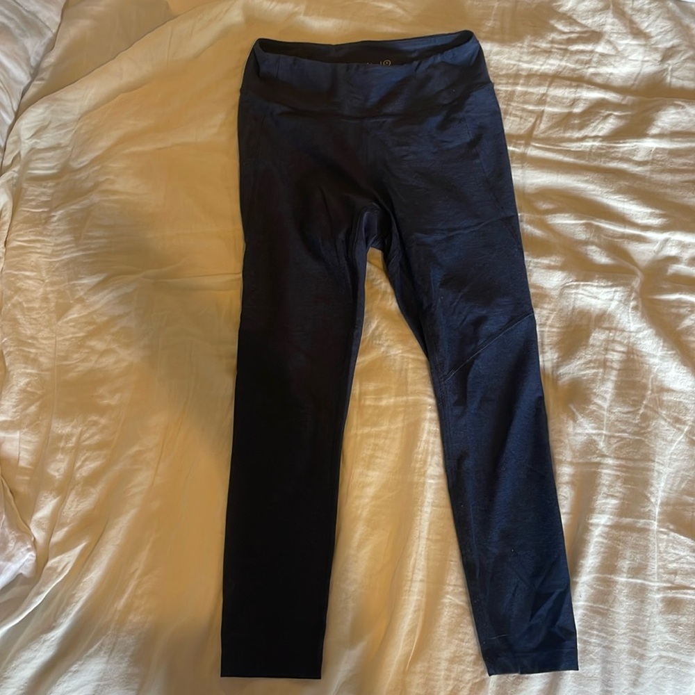 Outdoor Voices 3/4 legging size small